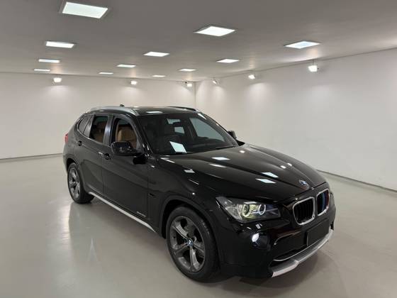 BMW X1 2.0 16V TURBO GASOLINA SDRIVE20I 4P AUTOMÁTICO BMW X1 2.0 16V TURBO GASOLINA SDRIVE20I 4P AUTOMÁTICO